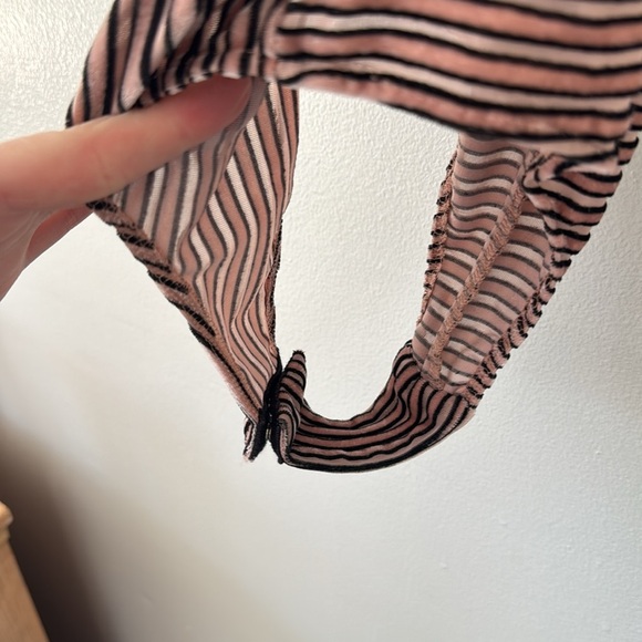 Revolve x Misa Los Angeles V Neck Tie Bodysuit in Velvet Stripe - Picture 3 of 6